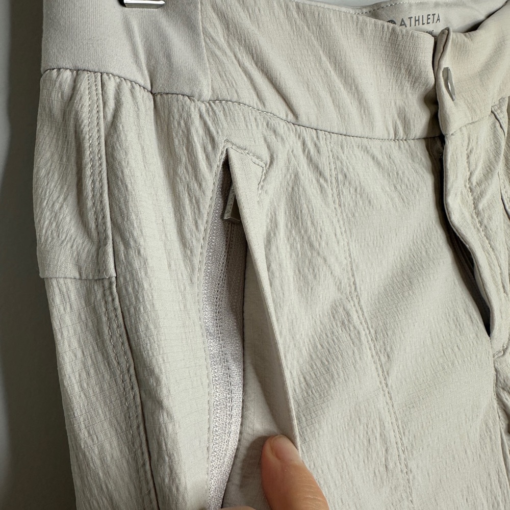 Athleta Trekkie Hike Pant Size 2 Straight Leg Cream Utility Pants - Picture 7 of 8